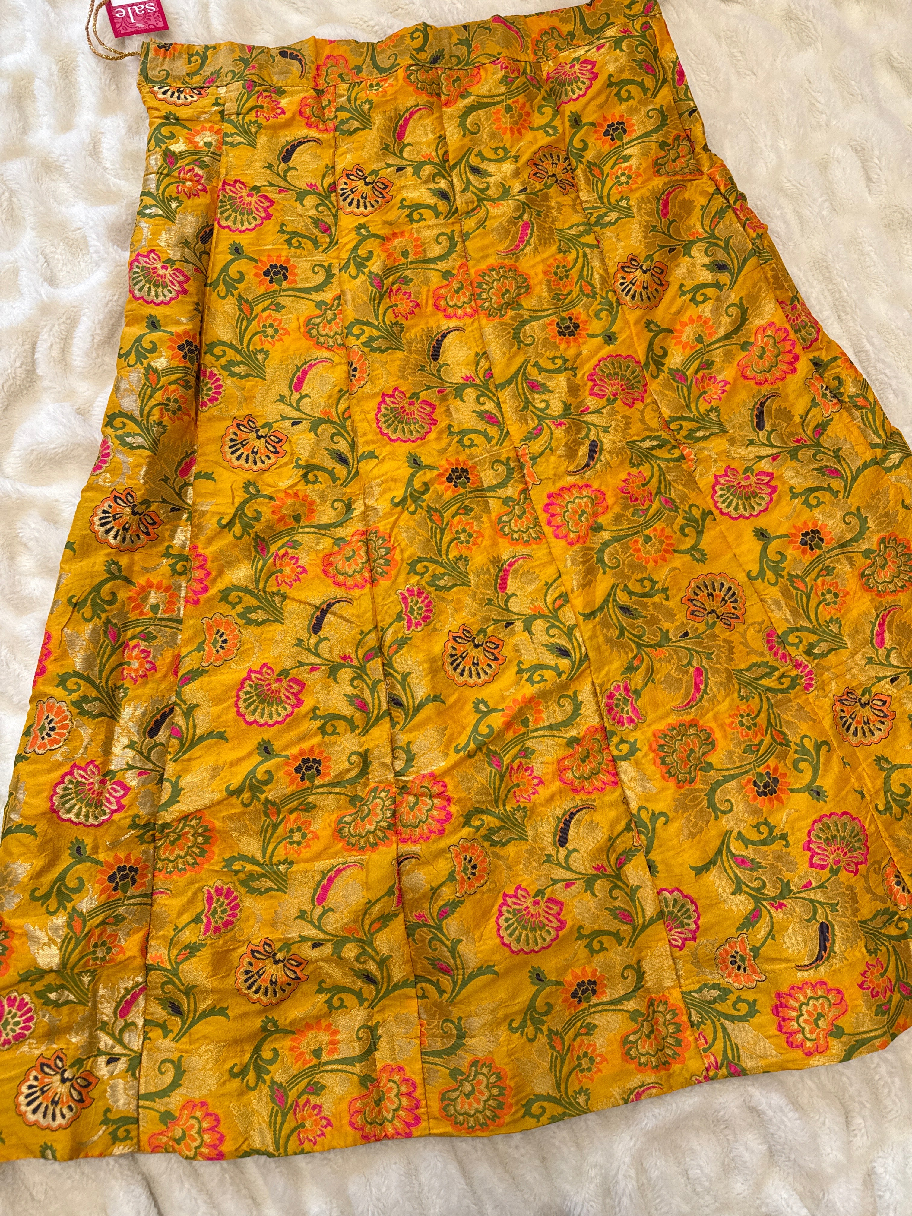 Yellow Banarasi Silk Skirt with Floral Brocade Weaving – Traditional Ethnic Wear (handloom weaving)