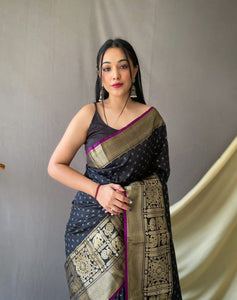 Silk saree with zari weaving