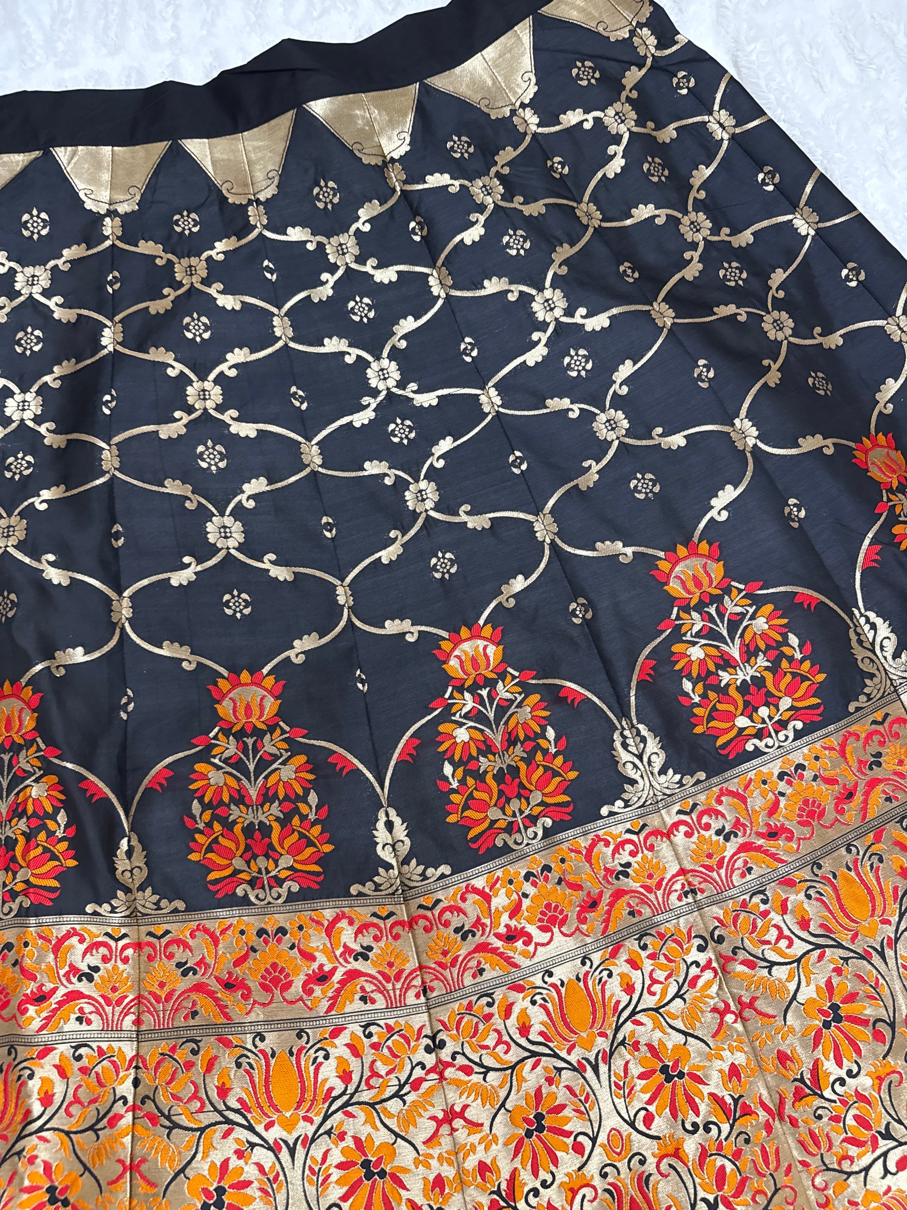 Banarasi skirt/ lehenga