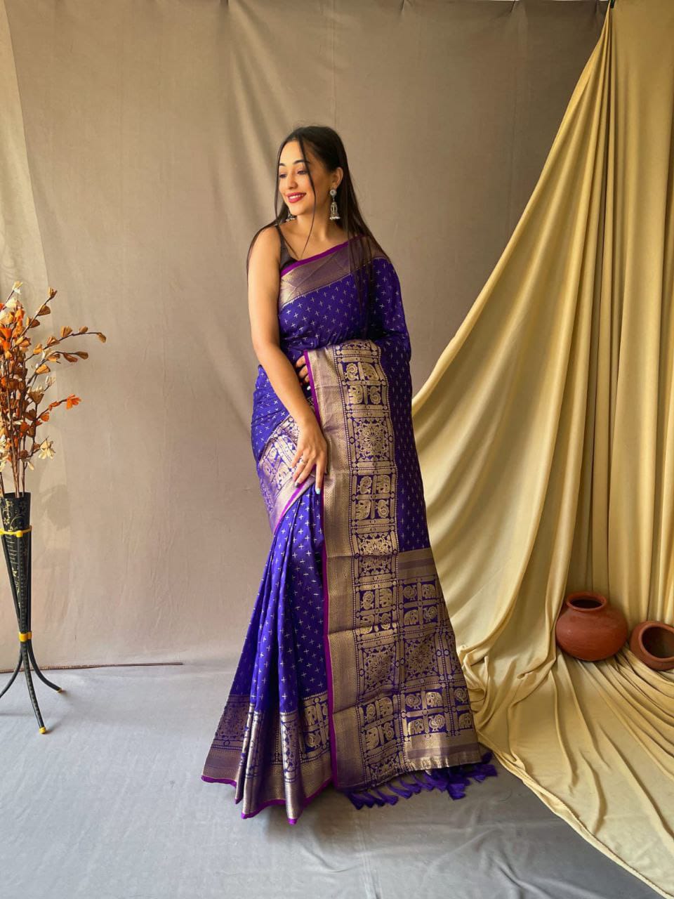 Silk saree with zari weaving