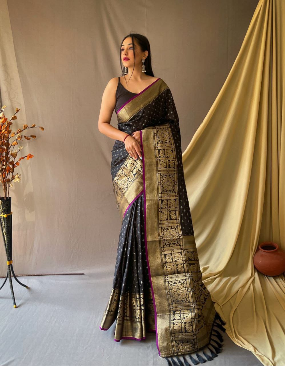 Silk saree with zari weaving