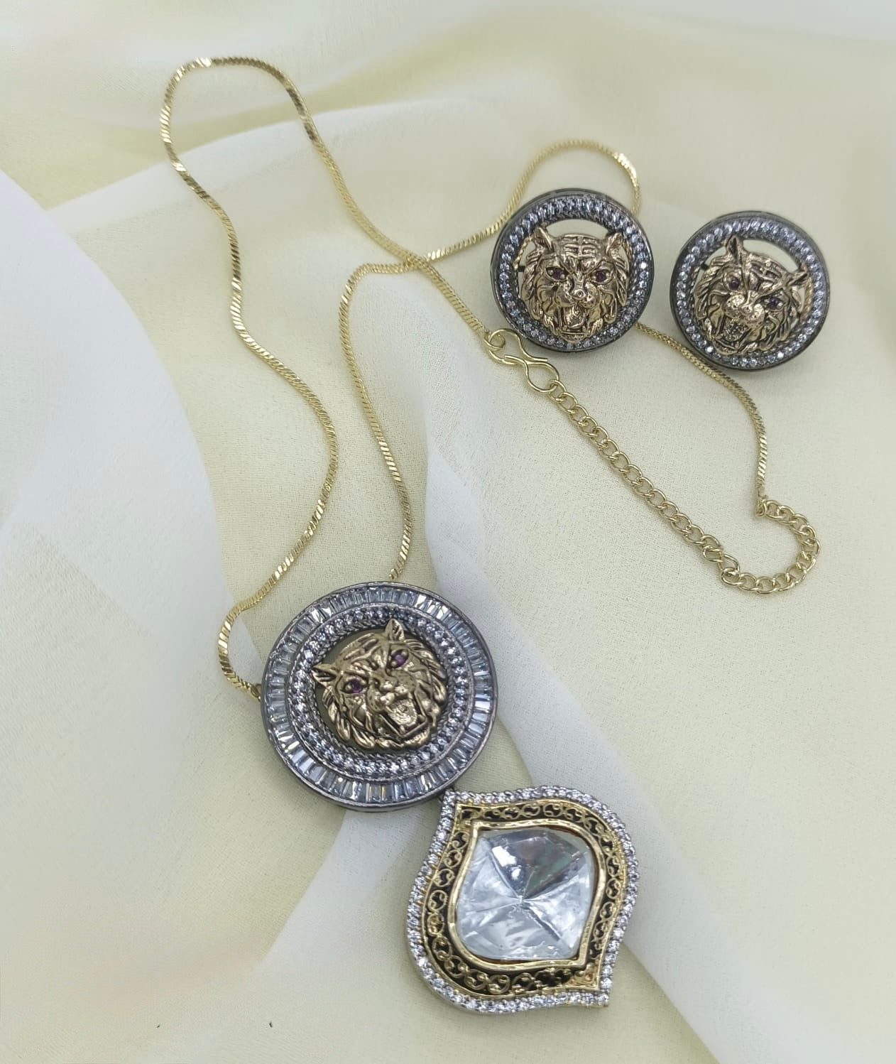 Royal Kundan Sabyasachi Inspired Pendant Set with Lion Motif & Earrings