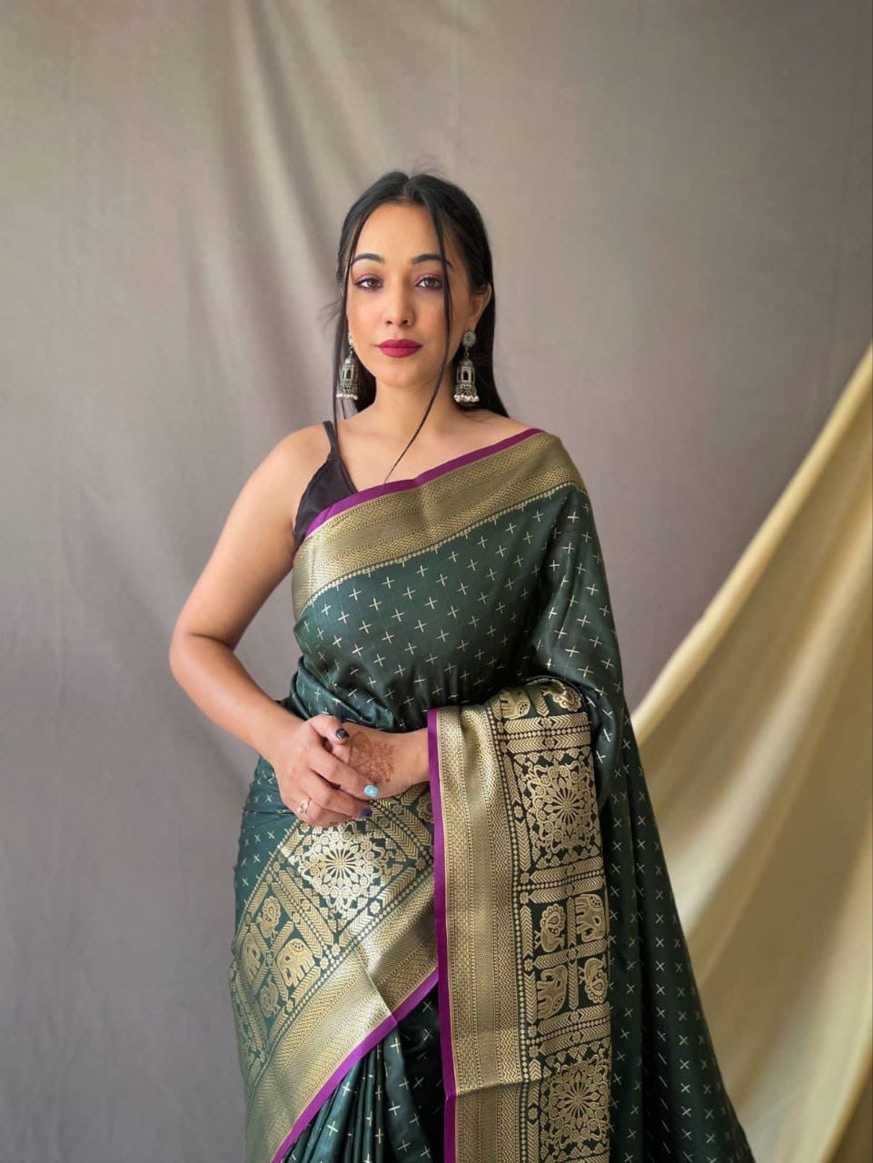 Silk saree with zari weaving